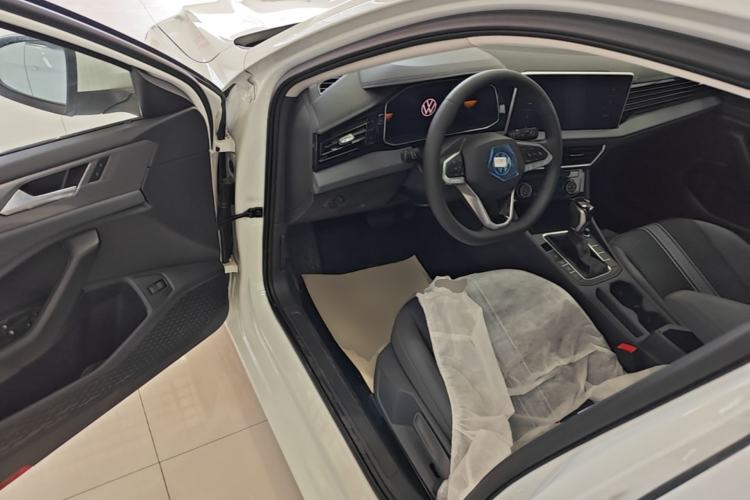 Used Volkswagen Sagitar 2025 Facelift 200TSI DSG Flyover Edition Driver Seat