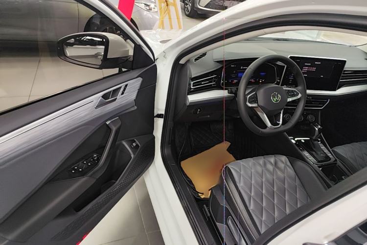 Used Volkswagen Sagitar 2025 300TSI DSG Excellence Edition Driver Seat