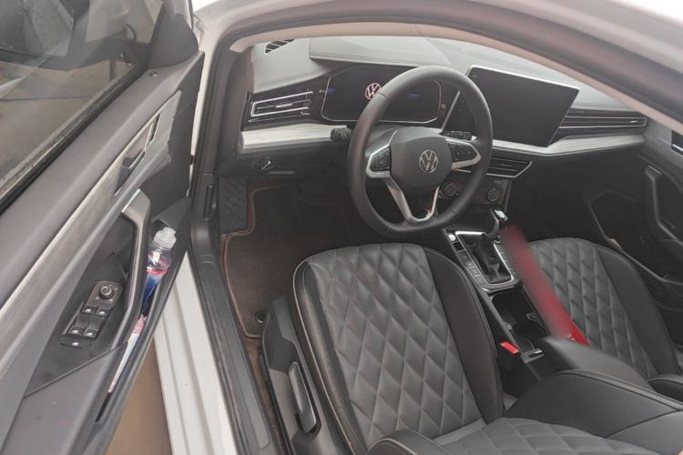 Used Volkswagen Sagitar 2025 Revised 300TSI DSG Excellence Edition Driver Seat