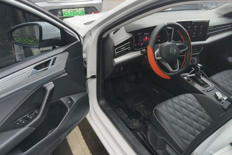 Used Volkswagen Sagitar 2025 300TSI DSG Excellence Edition Driver Seat