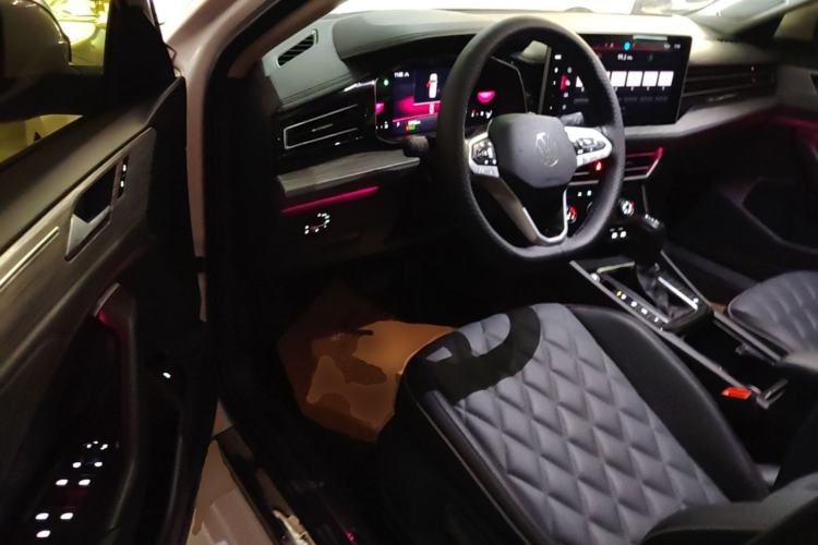 Used Volkswagen Sagitar 2025 Revised Version 2 300TSI DSG Excellence Edition Driver Seat