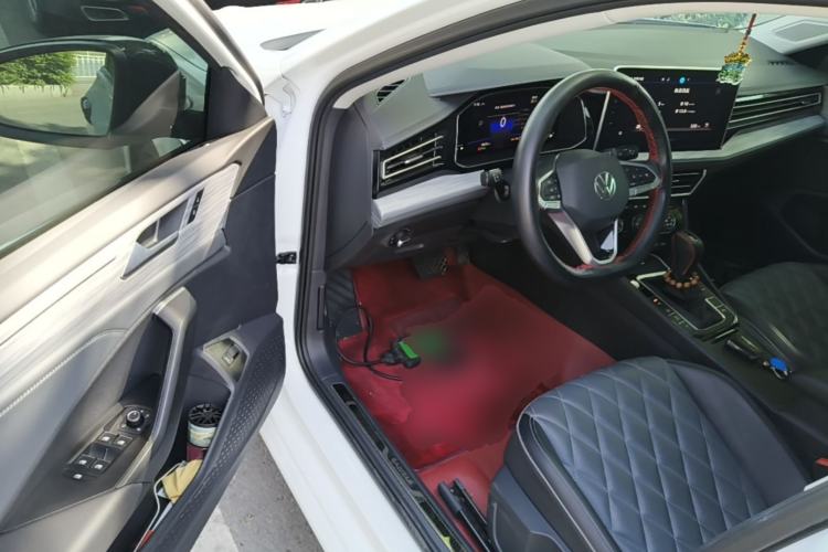 Used Volkswagen Sagitar 2025 Revised 300TSI DSG Excellence Edition Driver Seat