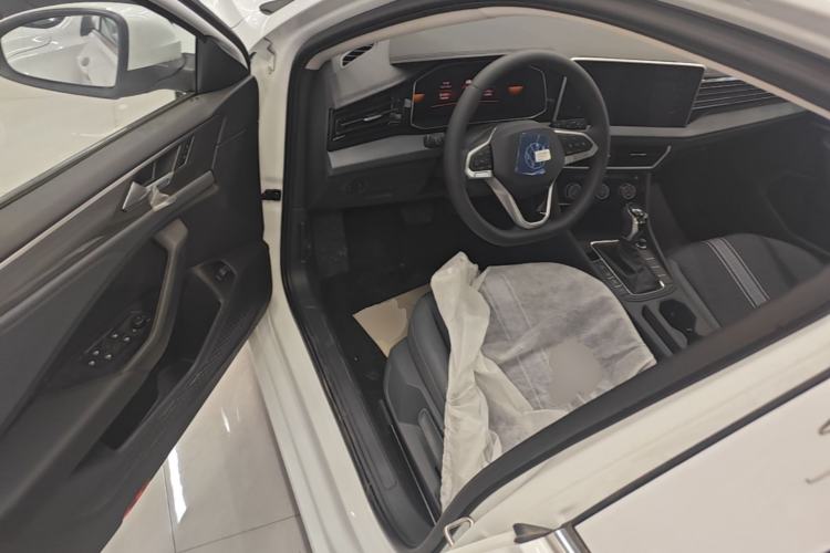 Used Volkswagen Sagitar 2025 Facelift 200TSI DSG Flyover Edition Driver Seat
