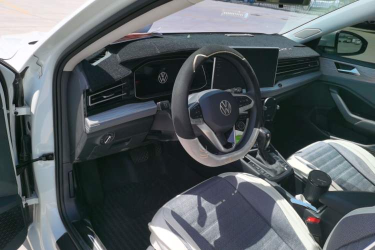 Used Volkswagen Sagitar 2025 Revised Version 2 300TSI DSG Excellence Edition Driver Seat