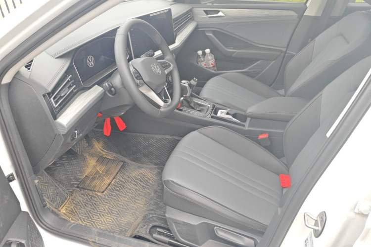 Used Volkswagen Sagitar 2025 300TSI DSG Excellence Edition Driver Seat