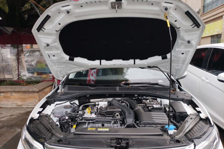 Used Volkswagen Sagitar 2025 Facelifted 300TSI DSG Flyover Edition Engine Bay