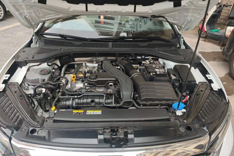 Used Volkswagen Sagitar 2025 Revised Version 2 300TSI DSG Excellence Edition Engine Bay