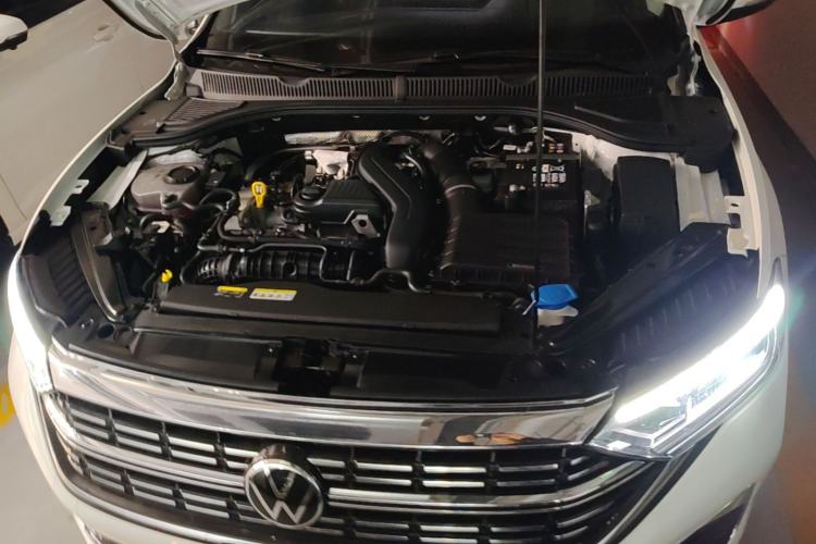 Used Volkswagen Sagitar 2025 Revised Version 2 300TSI DSG Excellence Edition Engine Bay