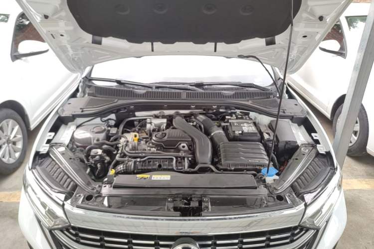 Used Volkswagen Sagitar 2025 Revised 300TSI DSG Excellence Edition Engine Bay