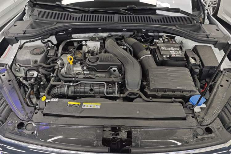 Used Volkswagen Sagitar 2025 300TSI DSG Excellence Edition Engine Bay