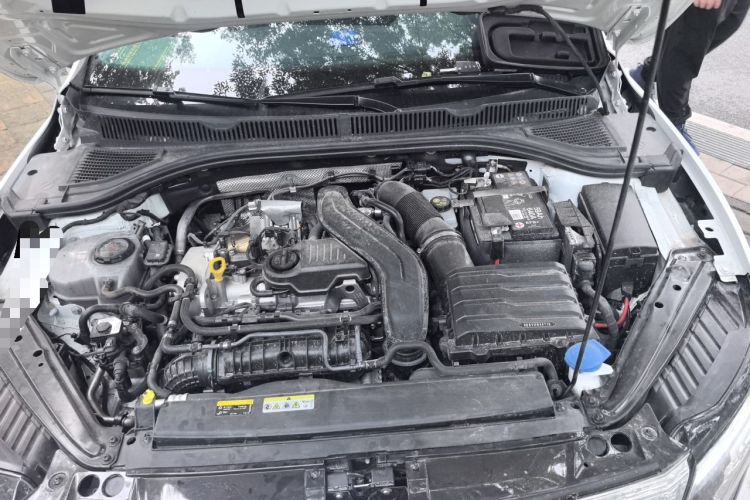 Used Volkswagen Sagitar 2025 Revised Version Three 300TSI DSG Excellence Edition Engine Bay