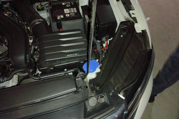 Used Volkswagen Sagitar 2025 Revised Version Three 300TSI DSG Excellence Edition Engine Bay Left