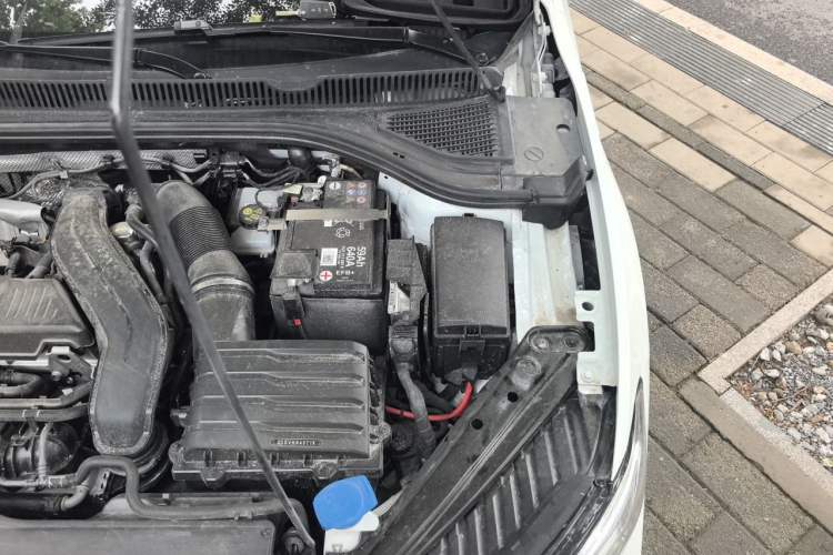 Used Volkswagen Sagitar 2025 Revised Version Three 300TSI DSG Excellence Edition Engine Bay Left