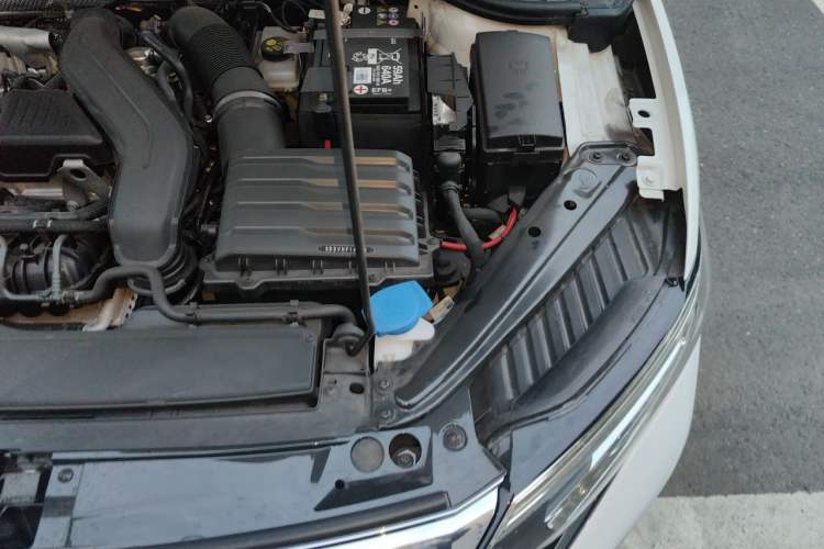 Used Volkswagen Sagitar 2025 Revised Version 2 300TSI DSG Excellence Edition Engine Bay Left