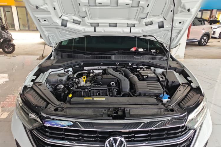Used Volkswagen Sagitar 2025 Facelifted 300TSI DSG Flyover Edition Engine Bay