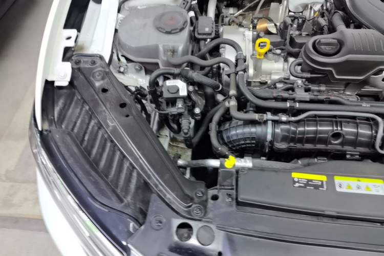 Used Volkswagen Sagitar 2025 Revised 300TSI DSG Excellence Edition Engine Bay Right