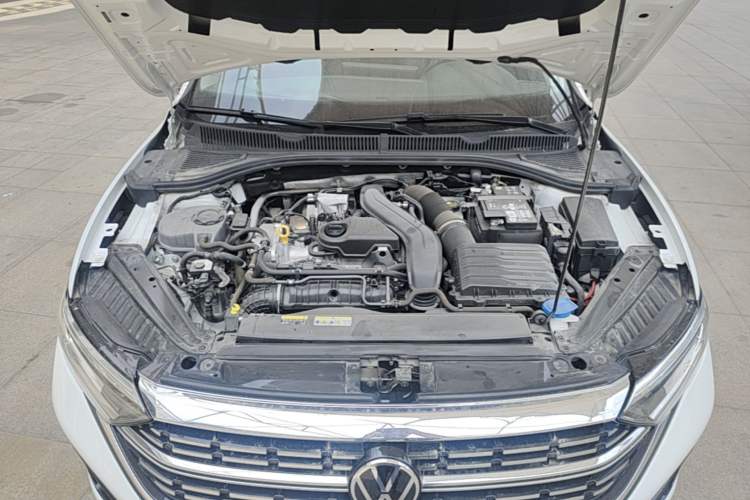 Used Volkswagen Sagitar 2025 300TSI DSG Excellence Edition Engine Bay
