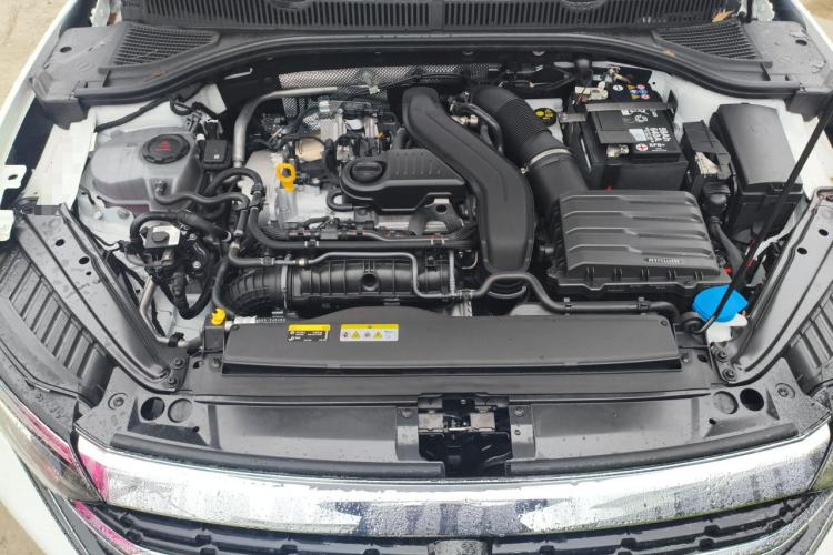 Used Volkswagen Sagitar 2025 Revised Version 2 300TSI DSG Excellence Edition Engine Bay