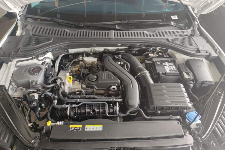 Used Volkswagen Sagitar 2025 Revised Version 2 300TSI DSG Excellence Edition Engine Bay