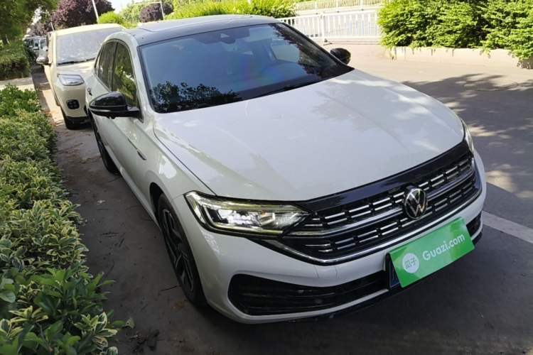 Used Volkswagen Sagitar 2025 Revised 300TSI DSG Excellence Edition Exterior 1