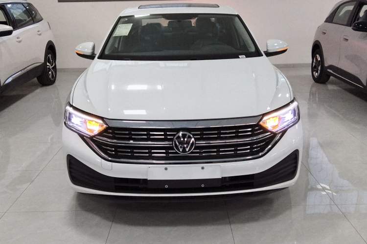 Used Volkswagen Sagitar 2025 300TSI DSG Flyover Edition Exterior 1