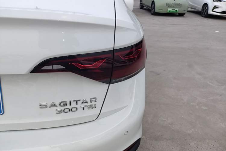 Used Volkswagen Sagitar 2025 Revised Version Three 300TSI DSG Excellence Edition Exterior 3