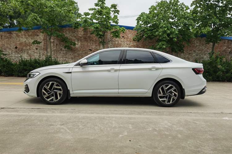 Used Volkswagen Sagitar 2025 Revised Version 2 300TSI DSG Excellence Edition Exterior 3