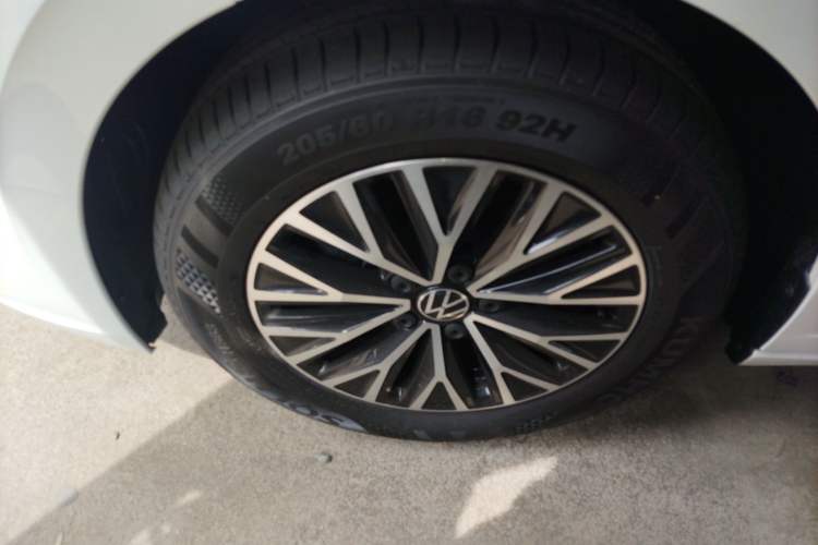 Used Volkswagen Sagitar 2025 Facelift 200TSI DSG Flyover Edition Exterior 4