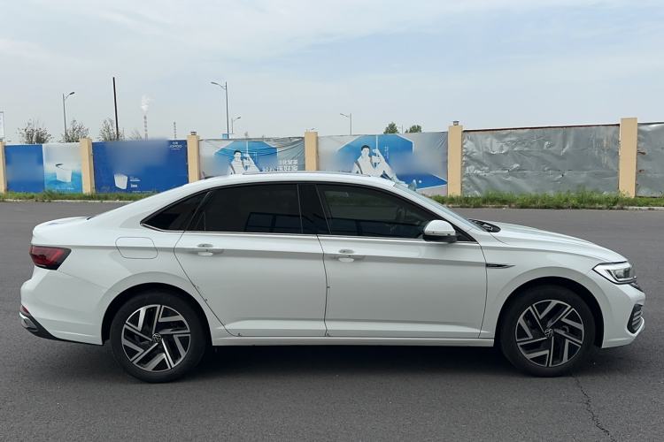 Used Volkswagen Sagitar 2025 300TSI DSG Flyover Edition Exterior 4