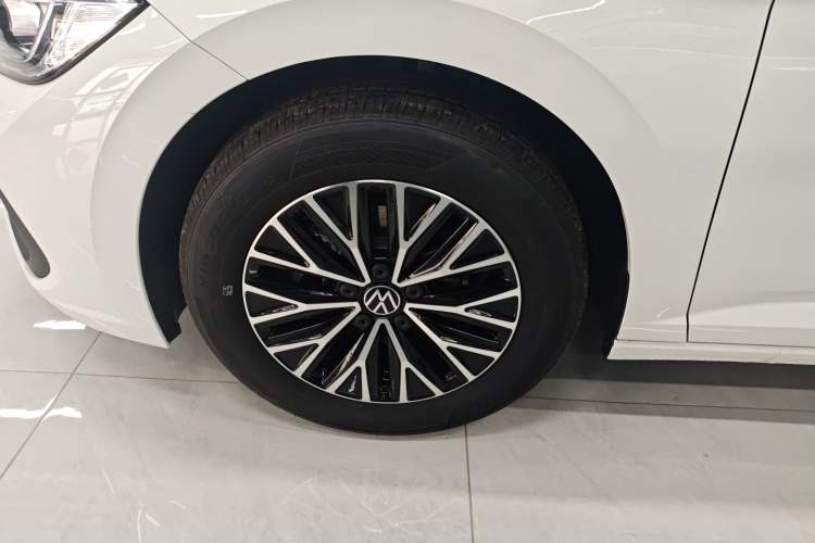 Used Volkswagen Sagitar 2025 Facelift 200TSI DSG Flyover Edition Exterior 4