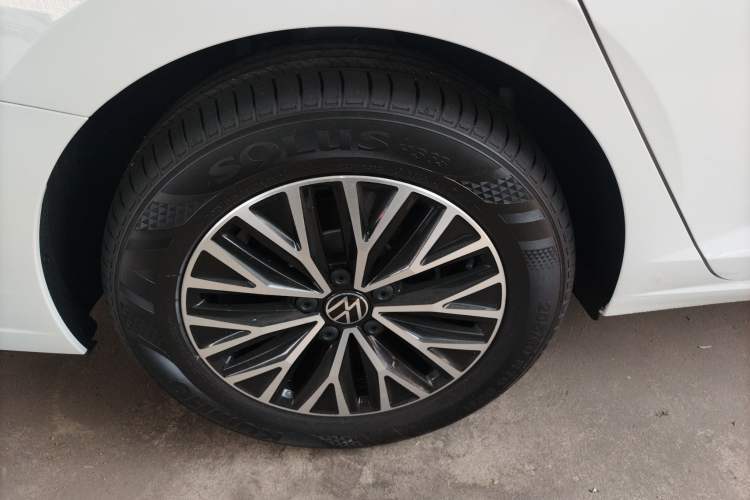 Used Volkswagen Sagitar 2025 Facelift 200TSI DSG Flyover Edition Exterior 5