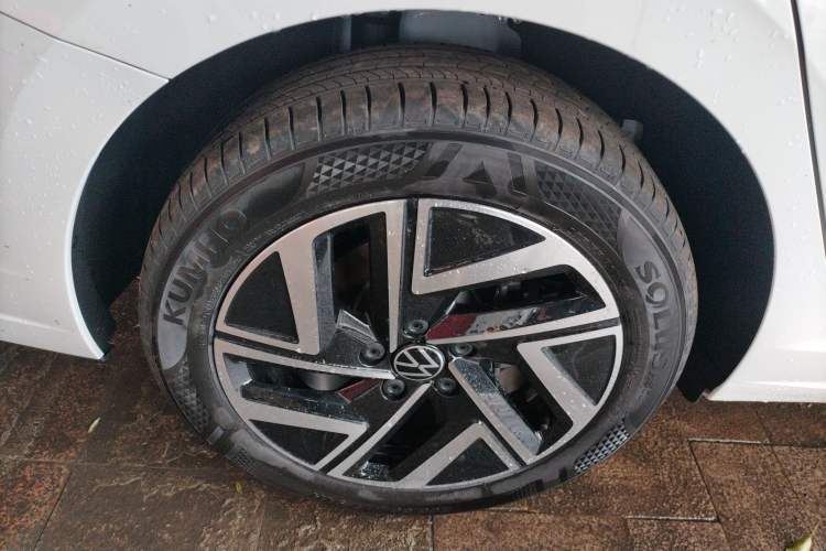 Used Volkswagen Sagitar 2025 Facelifted 300TSI DSG Flyover Edition Exterior 5