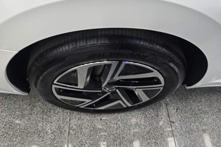 Used Volkswagen Sagitar 2025 300TSI DSG Excellence Edition Exterior 5