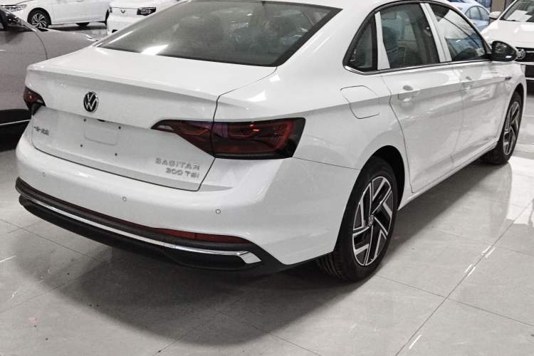 Used Volkswagen Sagitar 2025 300TSI DSG Flyover Edition Exterior 5