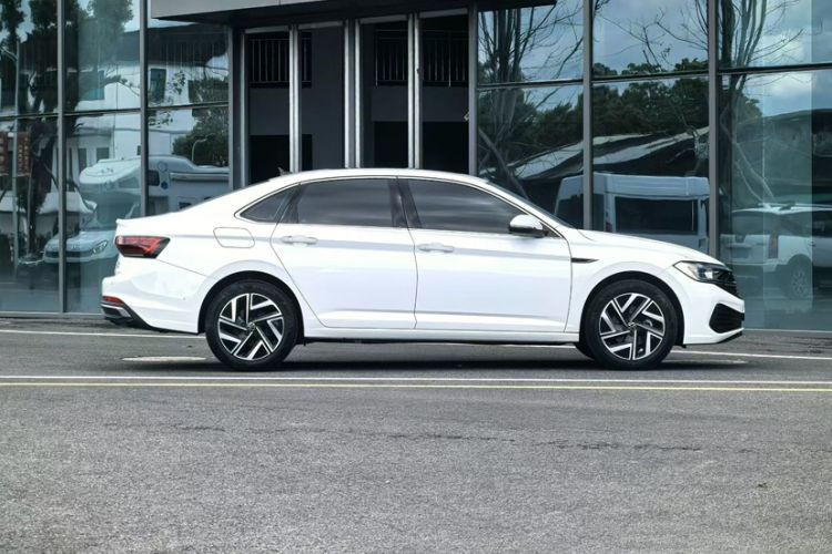 Used Volkswagen Sagitar 2025 Revised 300TSI DSG Excellence Edition Exterior 7