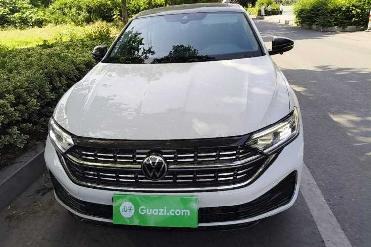 Used Volkswagen Sagitar 2025 Revised 300TSI DSG Excellence Edition Front