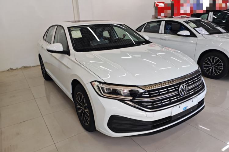 Used Volkswagen Sagitar 2025 Facelift 200TSI DSG Flyover Edition Front Right 45 Deg
