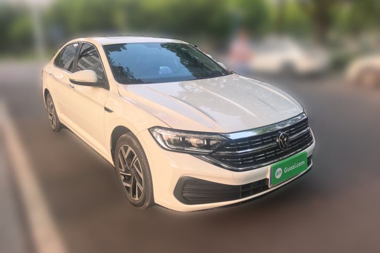 Used Volkswagen Sagitar 2025 Revised Version Three 300TSI DSG Excellence Edition Front Right 45 Deg