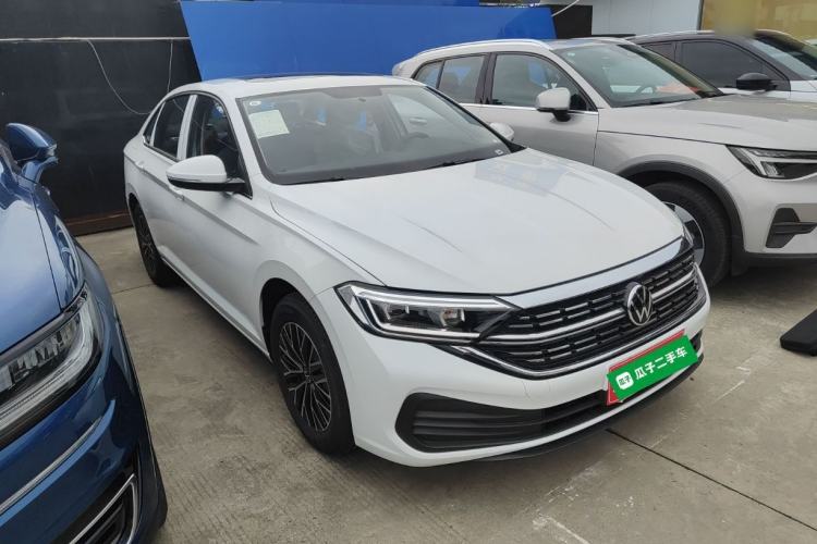 Used Volkswagen Sagitar 2025 Facelift 200TSI DSG Flyover Edition Front Right 45 Deg