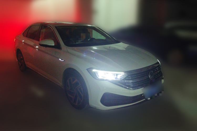 Used Volkswagen Sagitar 2025 Revised Version Three 300TSI DSG Excellence Edition Front Right 45 Deg