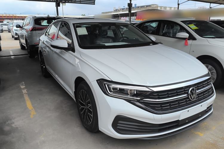 Used Volkswagen Sagitar 2025 Facelift 200TSI DSG Flyover Edition Front Right 45 Deg