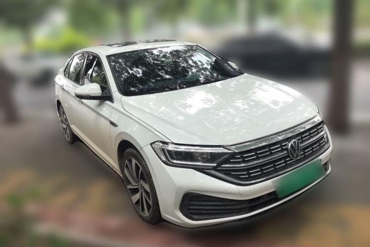 Used Volkswagen Sagitar 2025 Revised Version Three 300TSI DSG Excellence Edition Front Right 45 Deg