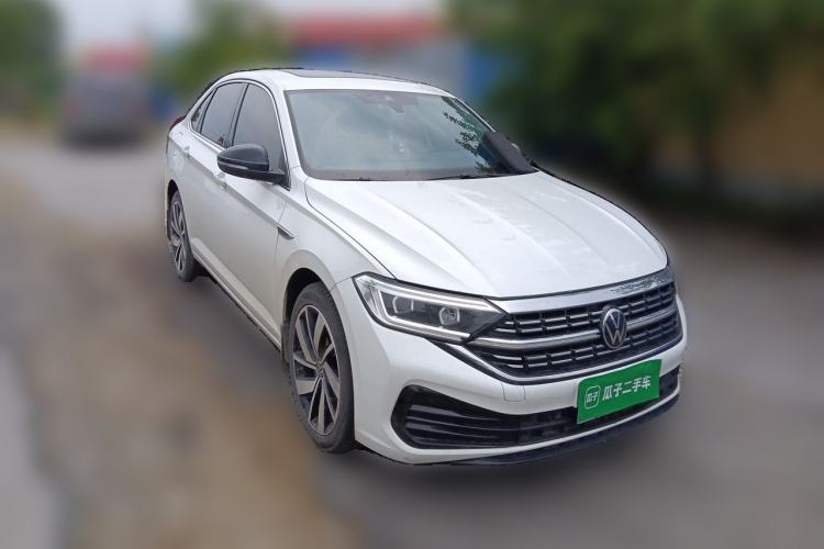 Used Volkswagen Sagitar 2025 Facelifted 300TSI DSG Excellence Edition Front Right 45 Deg