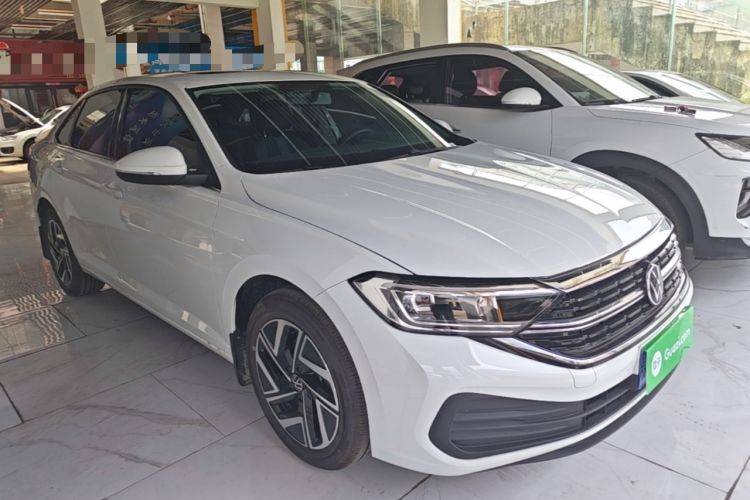Used Volkswagen Sagitar 2025 Facelifted 300TSI DSG Flyover Edition Front Right 45 Deg