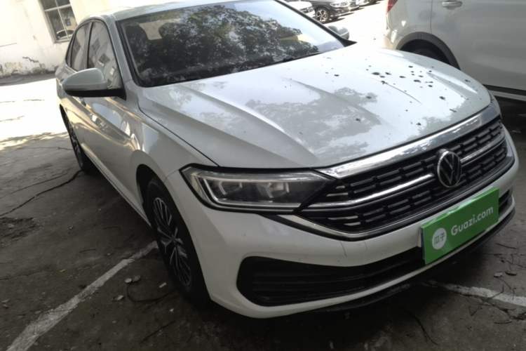 Used Volkswagen Sagitar 2025 Facelift 200TSI DSG Flyover Edition Front Right 45 Deg
