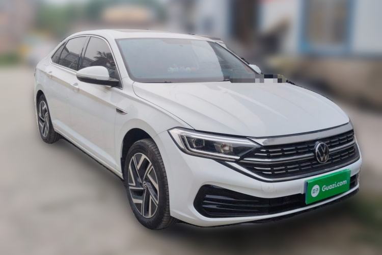 Used Volkswagen Sagitar 2025 Revised 300TSI DSG Excellence Edition Front Right 45 Deg