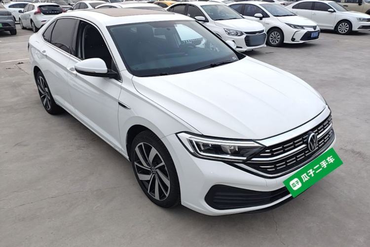 Used Volkswagen Sagitar 2025 Revised Version Three 300TSI DSG Excellence Edition Front Right 45 Deg