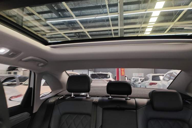Used Volkswagen Sagitar 2025 Revised 300TSI DSG Excellence Edition Headliner