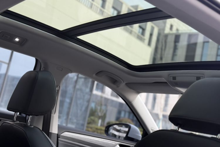 Used Volkswagen Sagitar 2025 Revised 300TSI DSG Excellence Edition Headliner