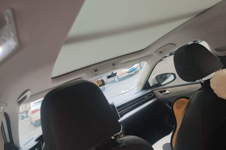 Used Volkswagen Sagitar 2025 Revised Version 2 300TSI DSG Excellence Edition Headliner
